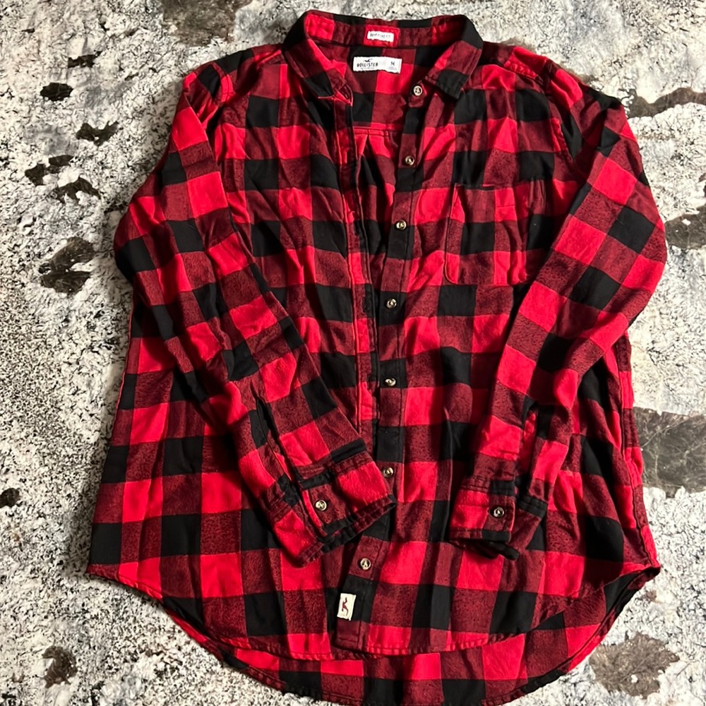 Hollister Co., Women’s Red and Black Buffalo plaid boyfriend fit, size Medium.